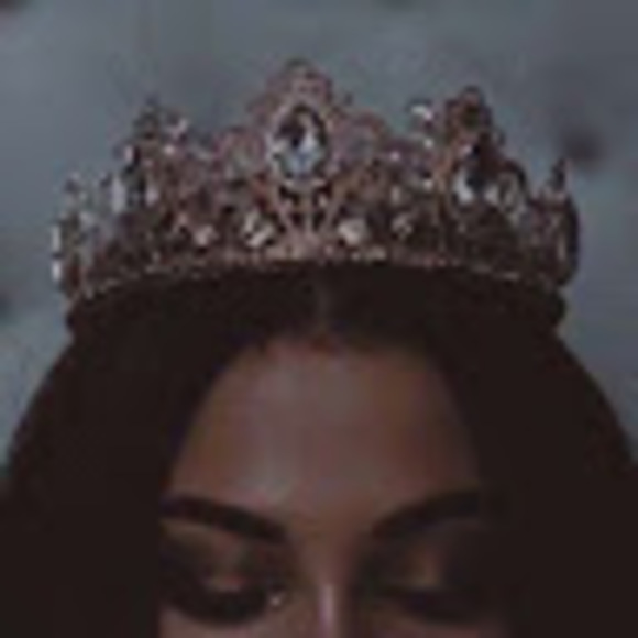 Meet your Posher, Maude - Picture 1 of 1